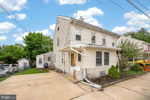 Townhouse For Sale - 6 5th Street<br/> BROOKHAVEN, PA 19015