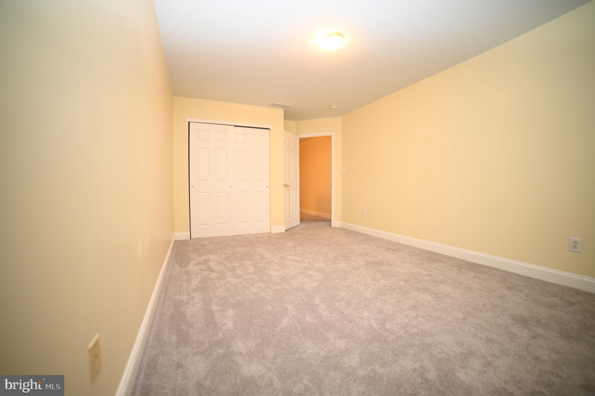 GREENBRIAR - Residential Lease