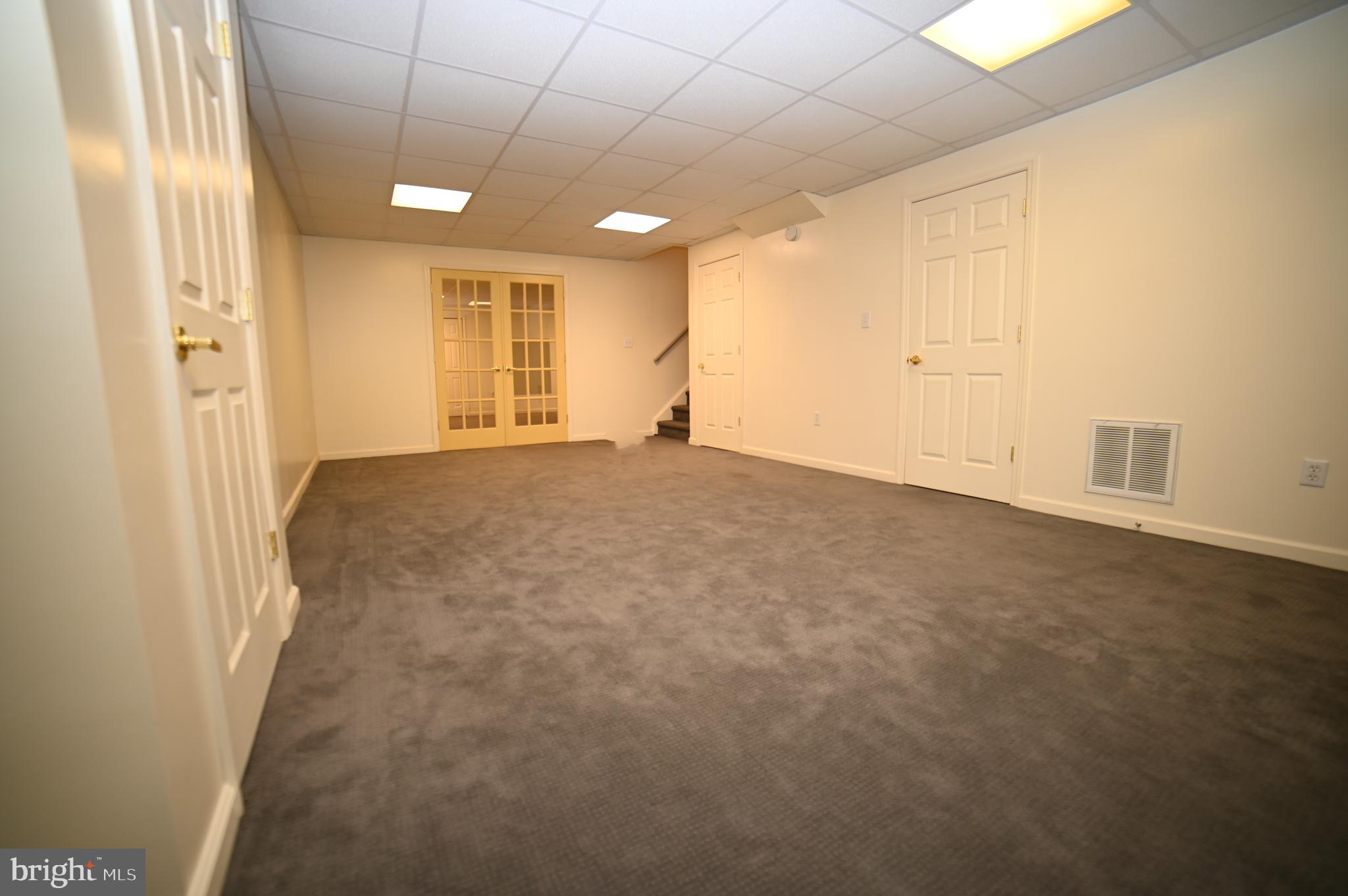 GREENBRIAR - Residential Lease