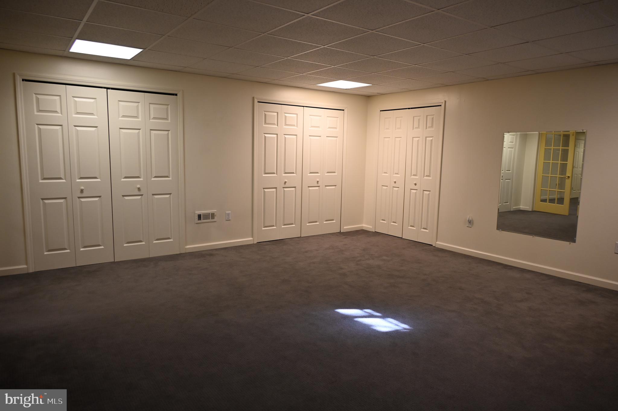 GREENBRIAR - Residential Lease