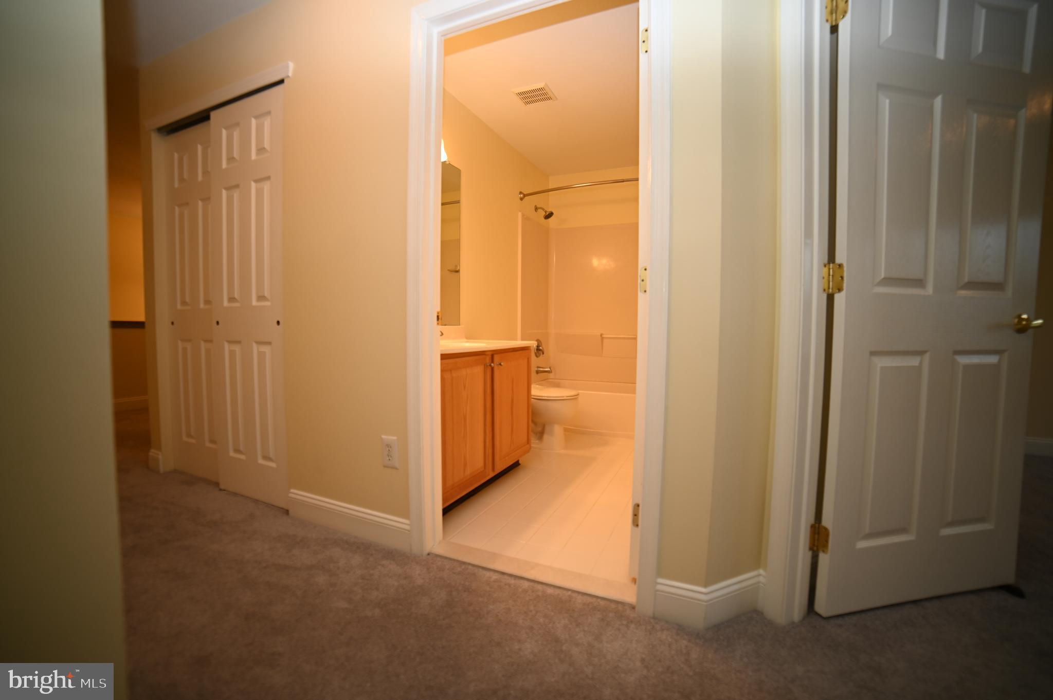 GREENBRIAR - Residential Lease