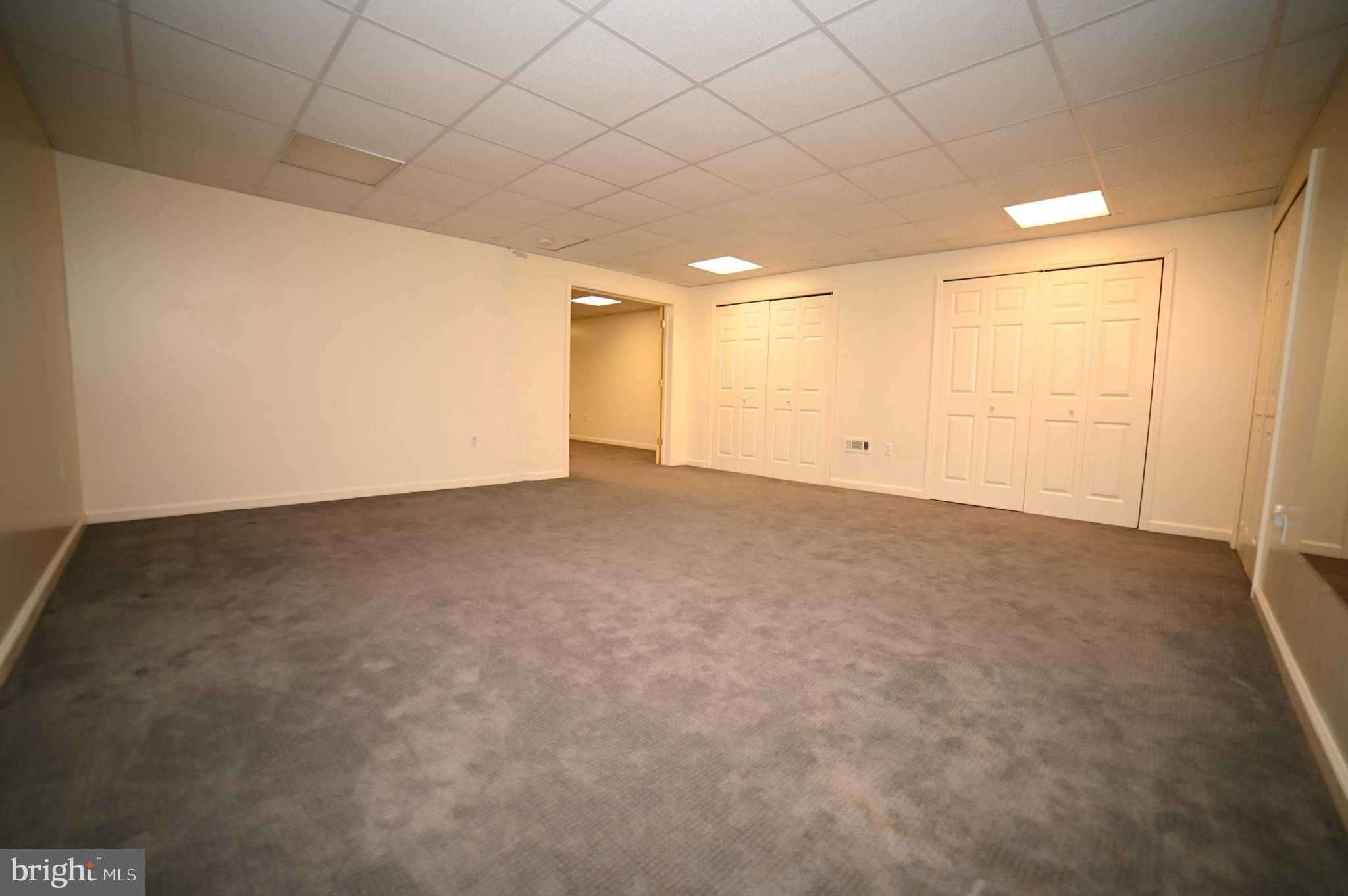 GREENBRIAR - Residential Lease