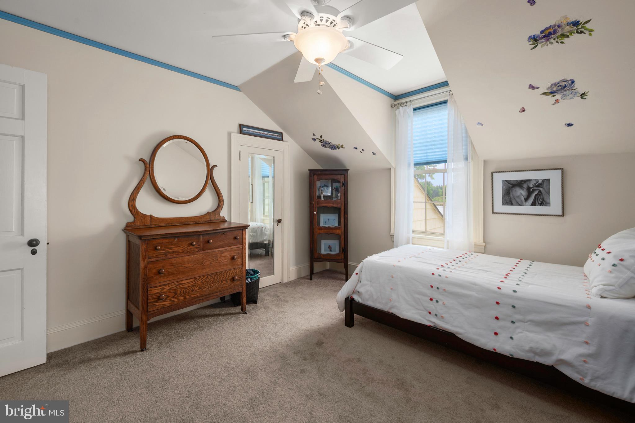 PIONEER POINT - Residential