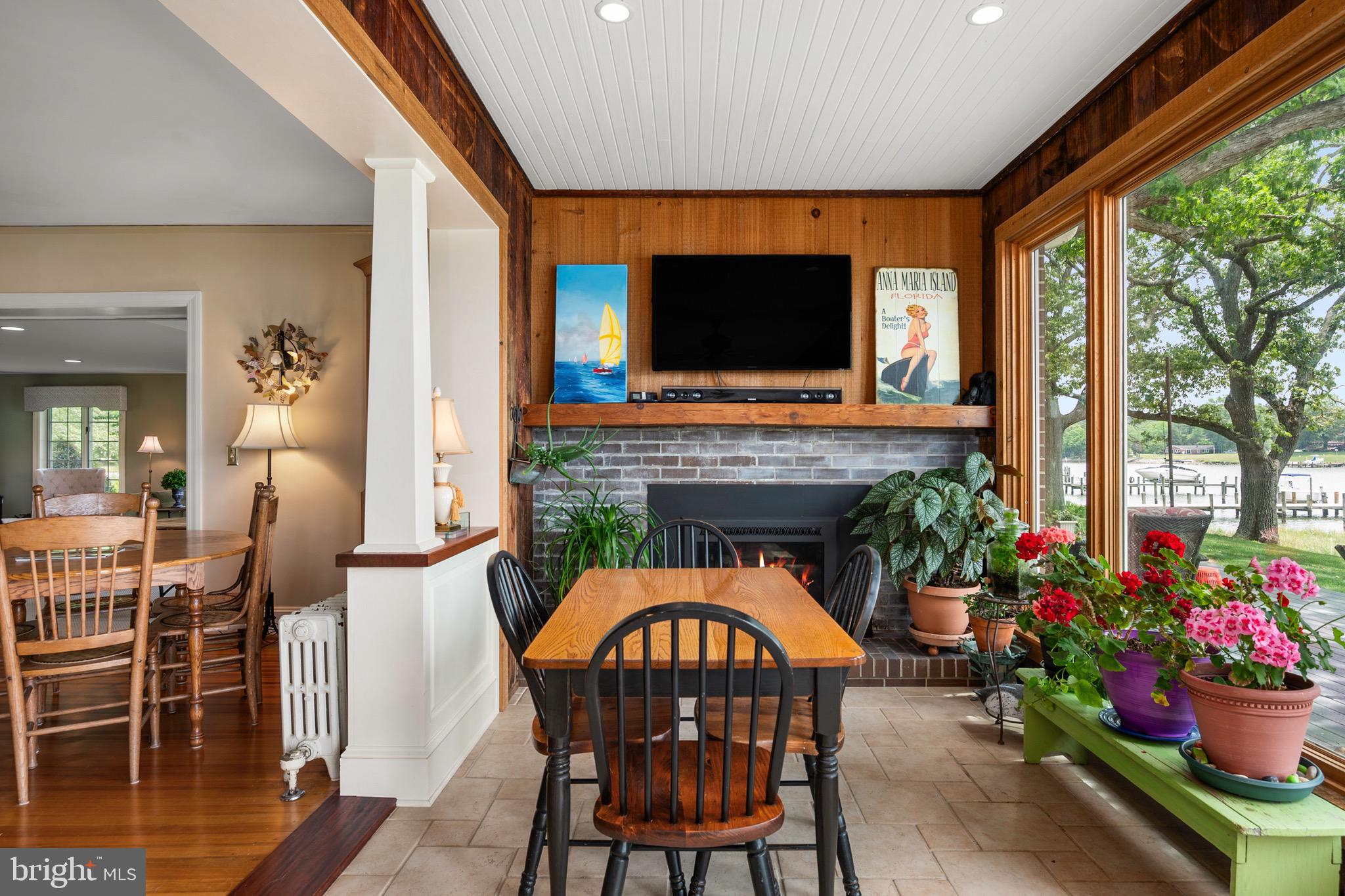 PIONEER POINT - Residential