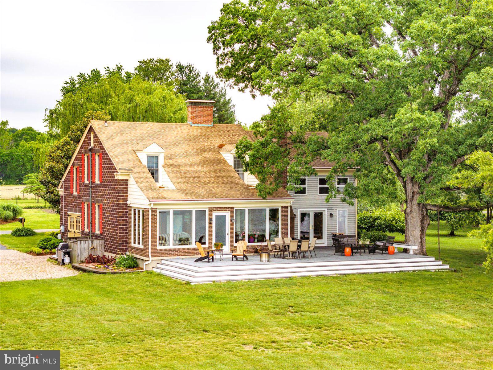 PIONEER POINT - Residential