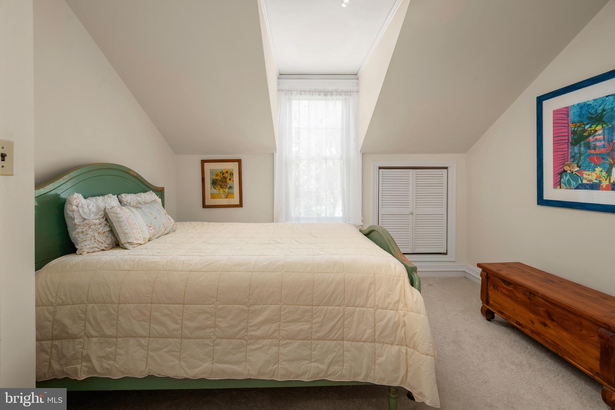 PIONEER POINT - Residential