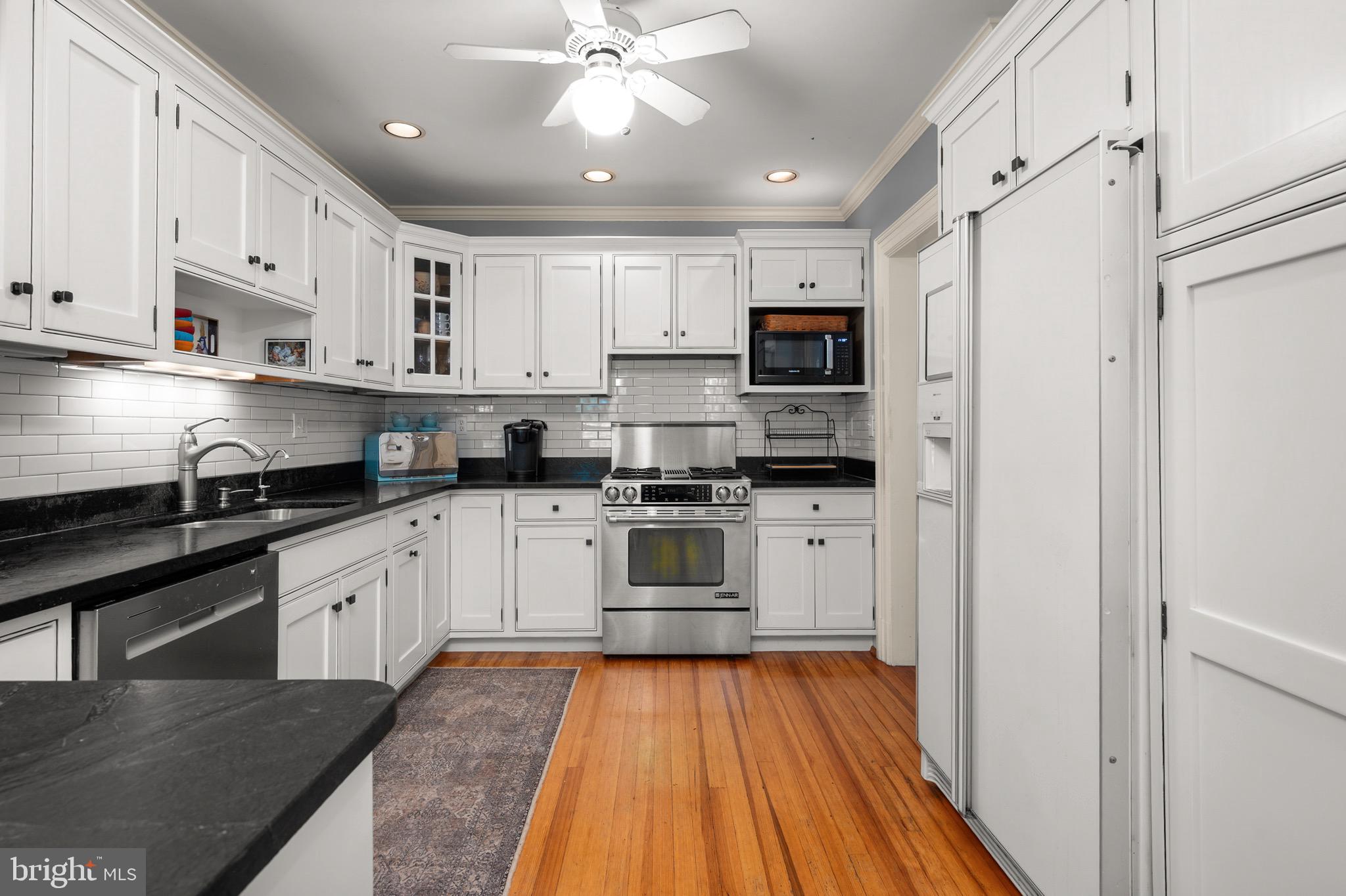 PIONEER POINT - Residential