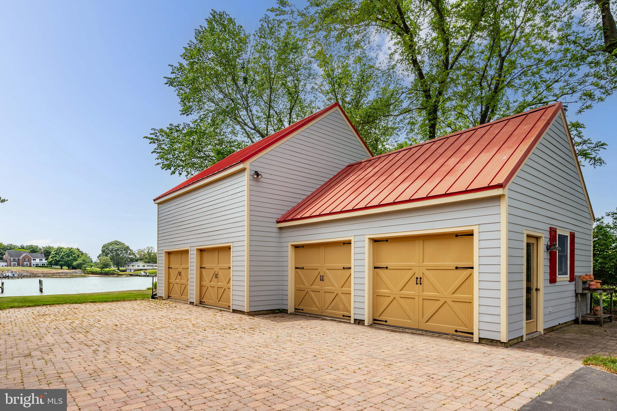 PIONEER POINT - Residential