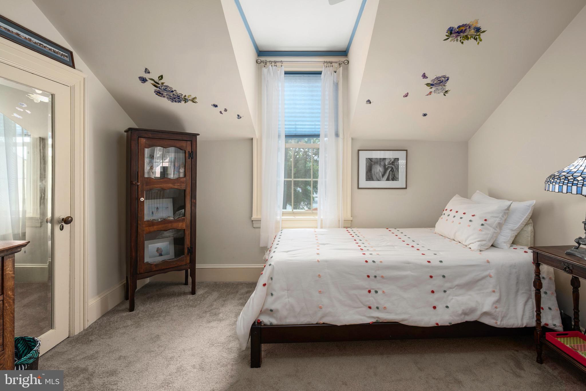 PIONEER POINT - Residential