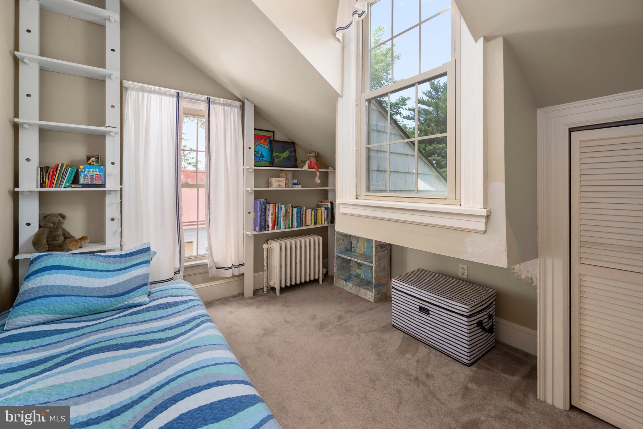 PIONEER POINT - Residential