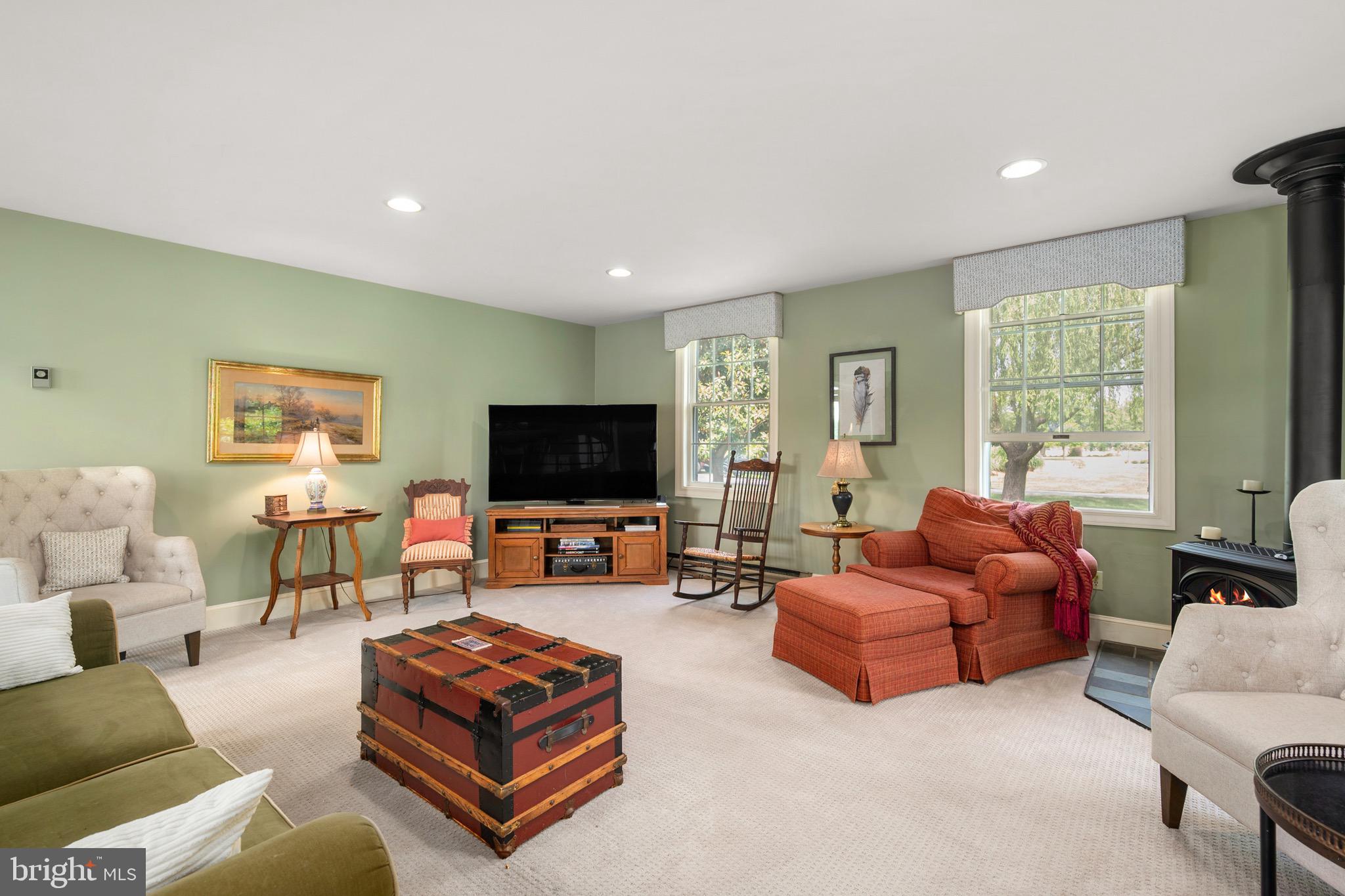 PIONEER POINT - Residential