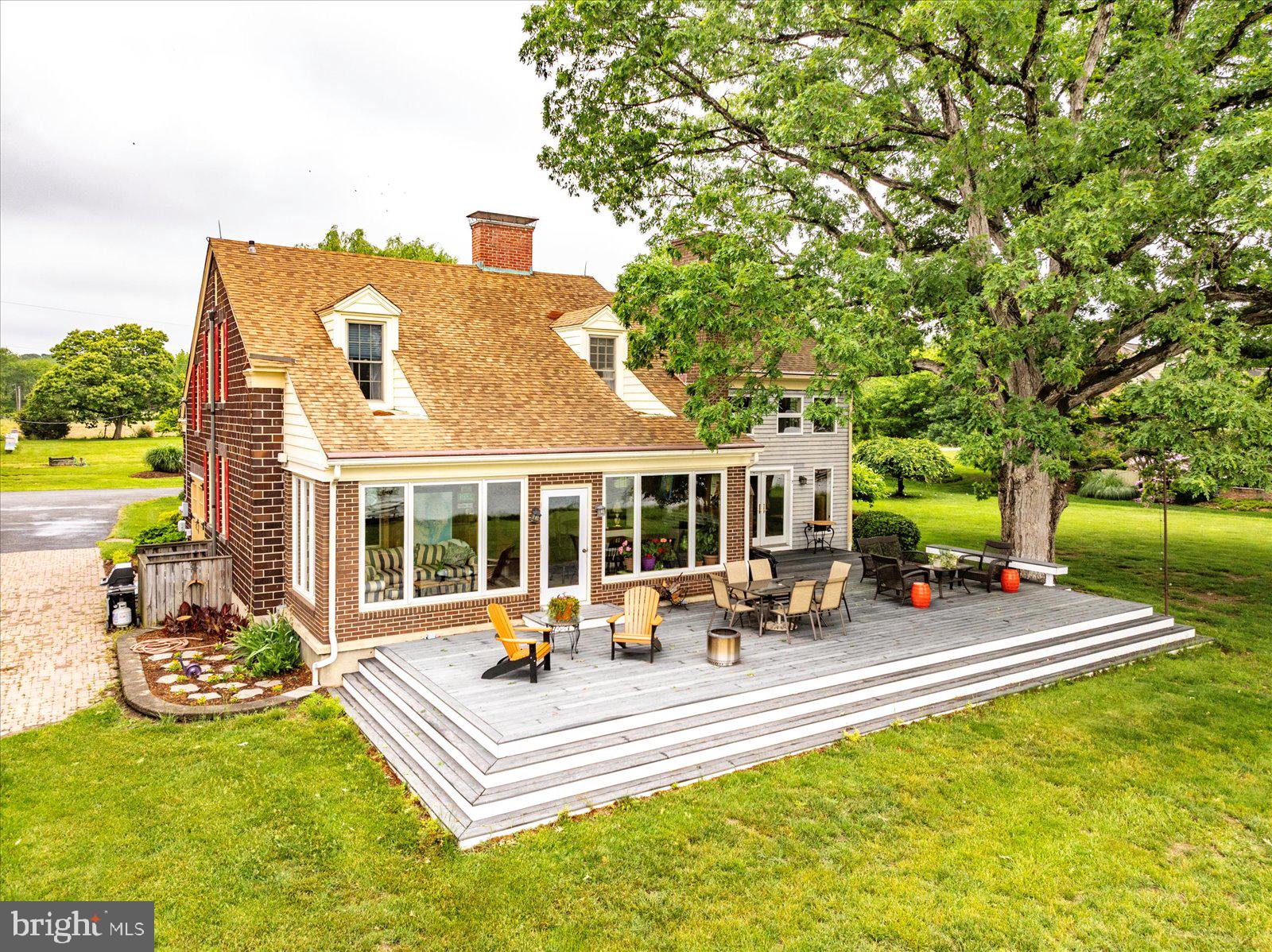 PIONEER POINT - Residential