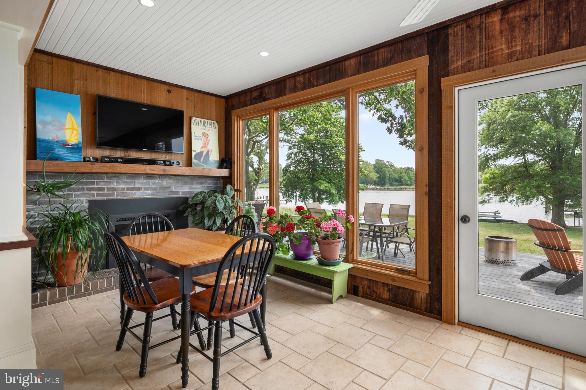 PIONEER POINT - Residential