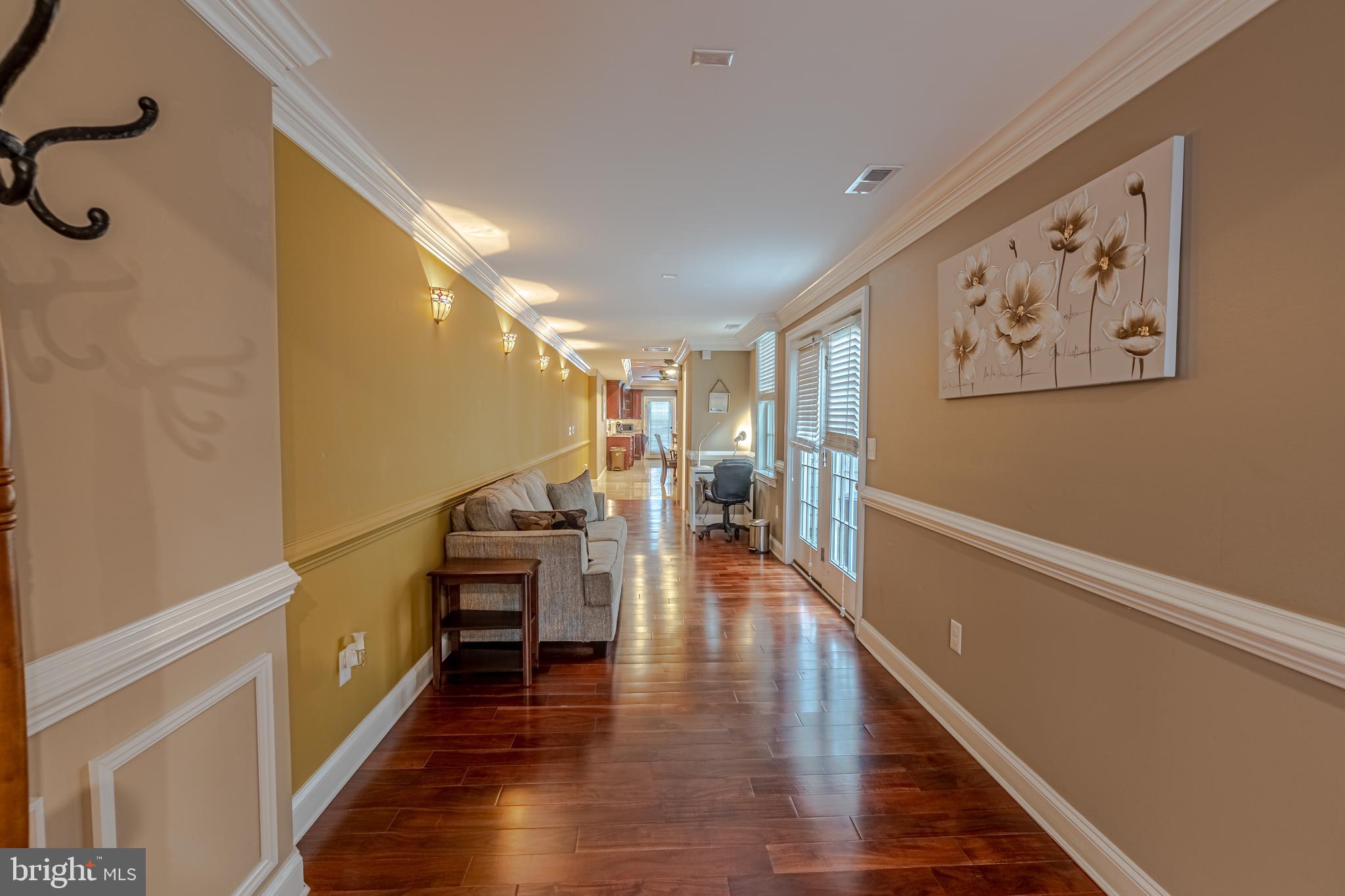 LITTLE ITALY - Residential Lease