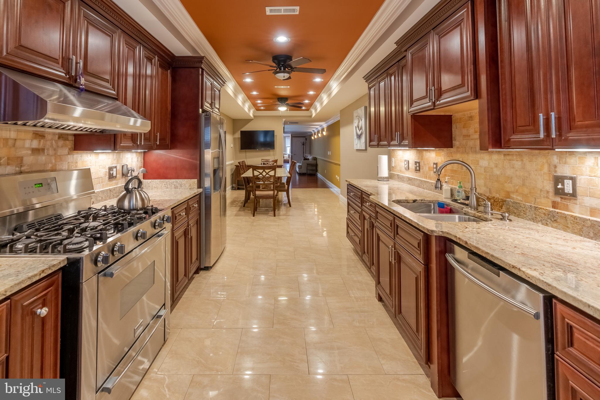 LITTLE ITALY - Residential Lease