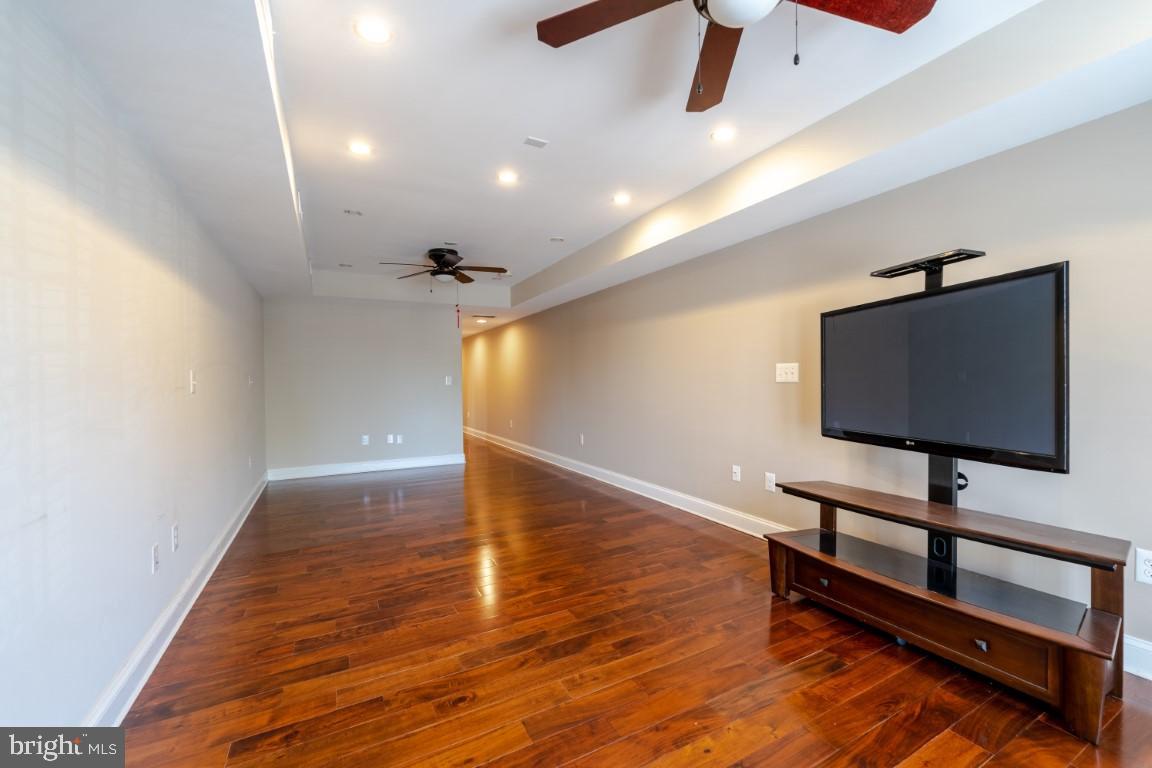 LITTLE ITALY - Residential Lease