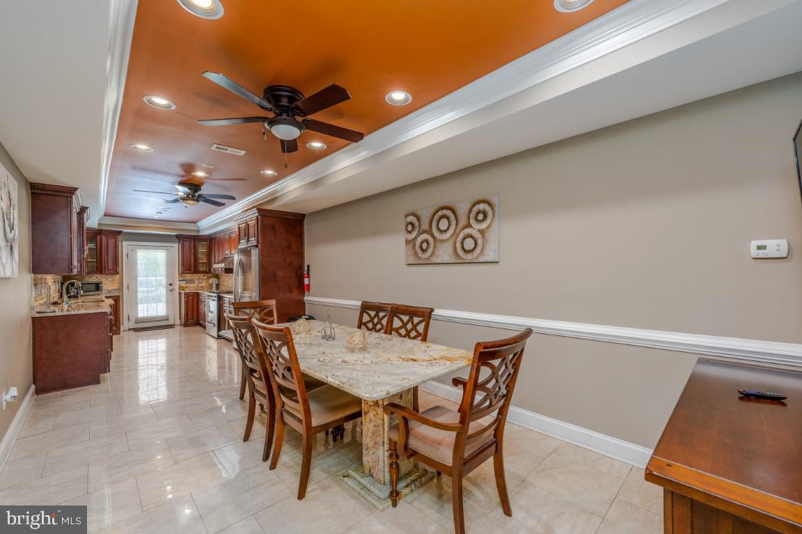 LITTLE ITALY - Residential Lease