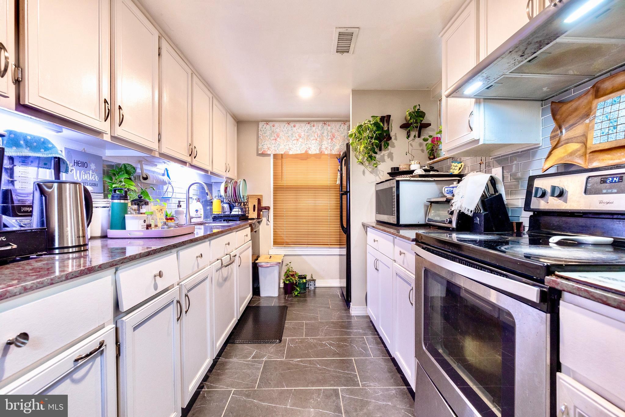 LANSDALE - Residential