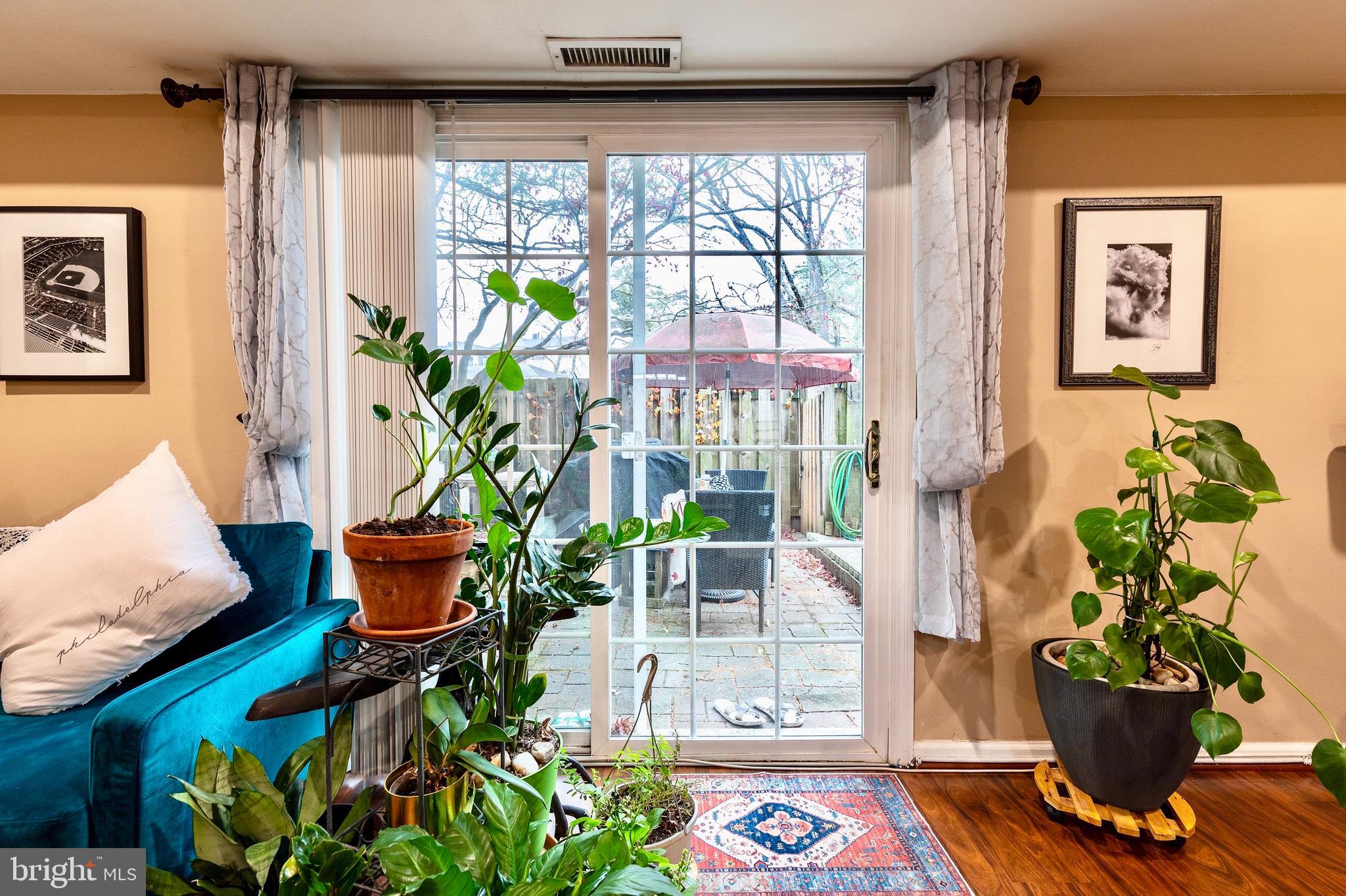 LANSDALE - Residential