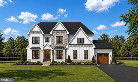 Photo of 8904 Higdon Drive, VIENNA, VA 22182 (MLS # VAFX2303990)