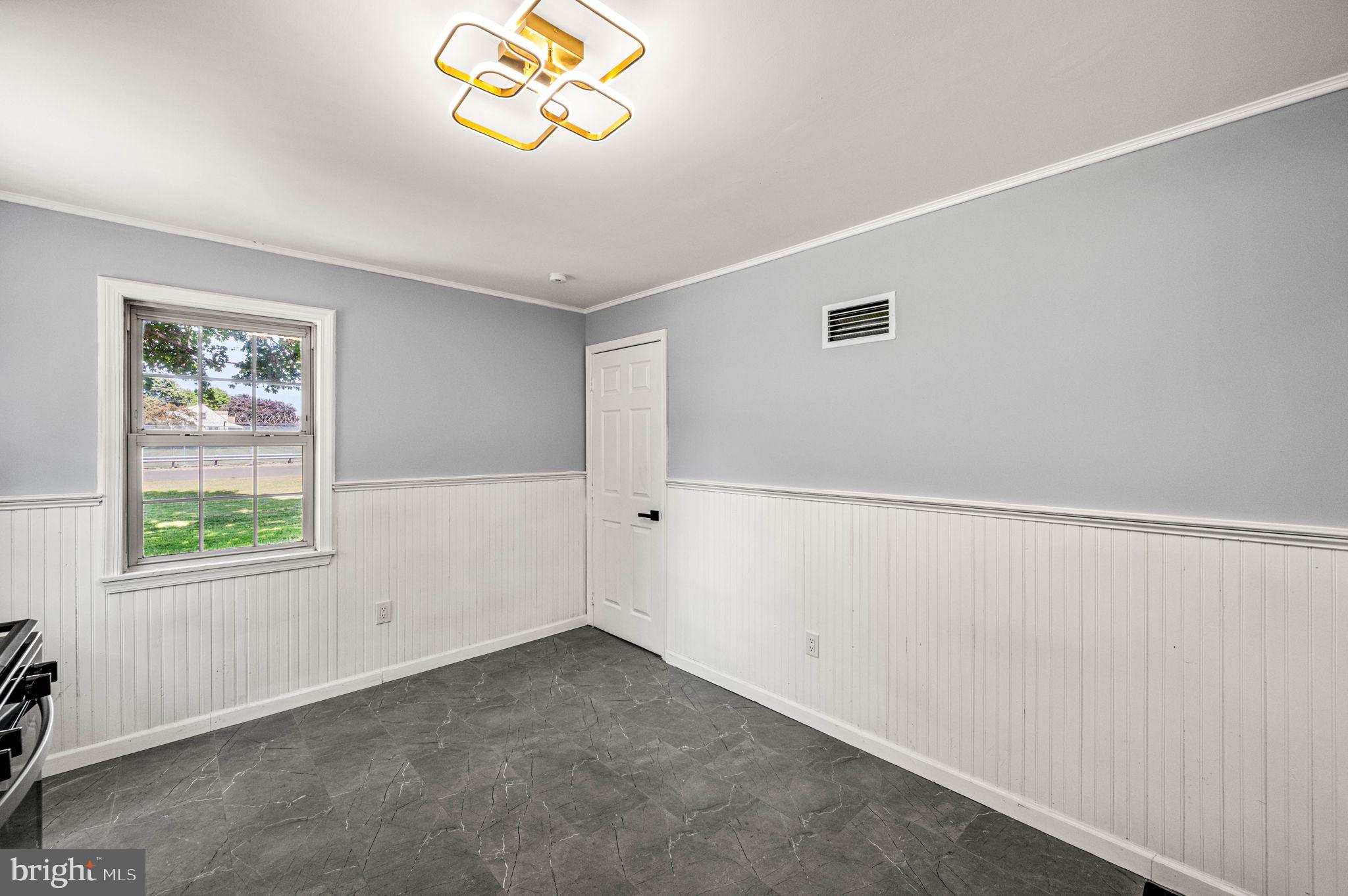 EDGELY - Residential