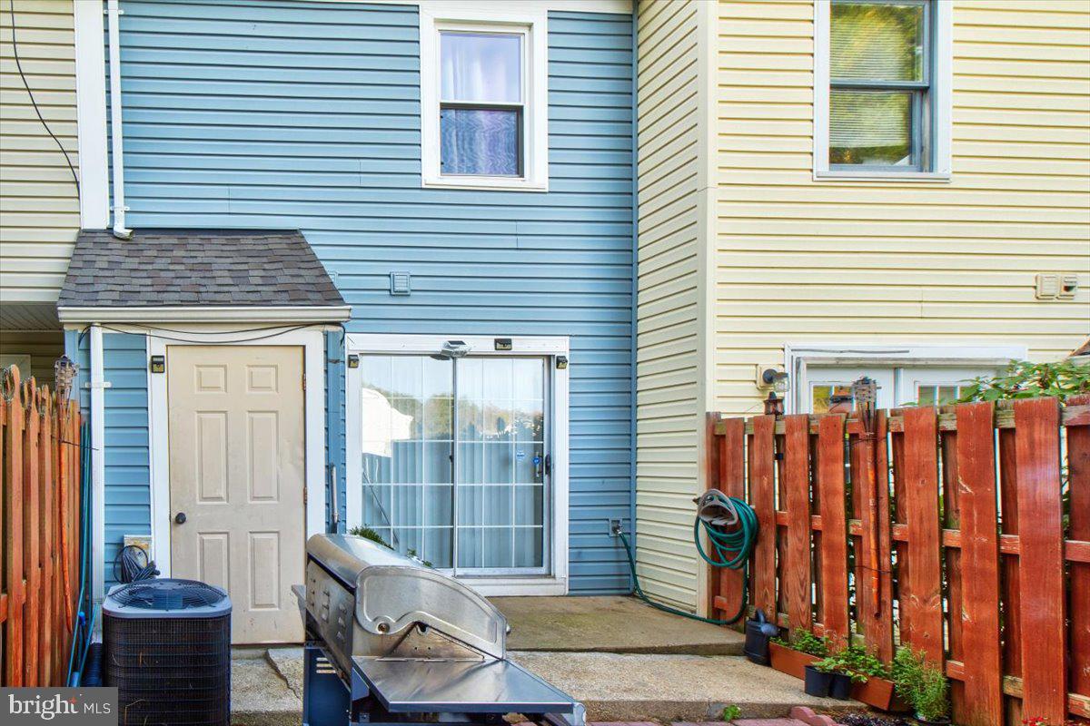 STAFFORD MEADOWS - Residential