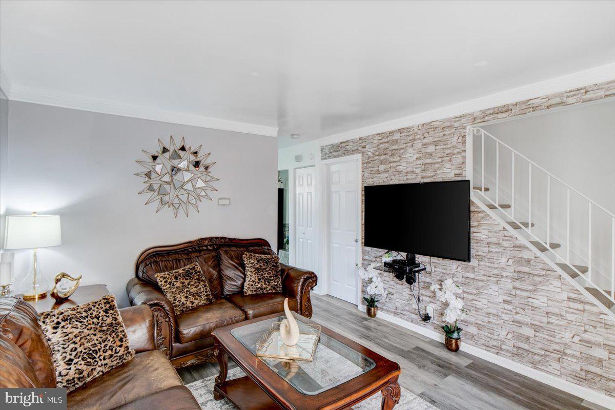 STAFFORD MEADOWS - Residential