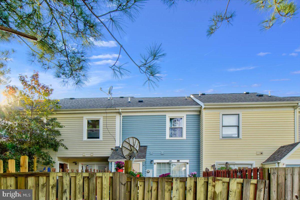 STAFFORD MEADOWS - Residential