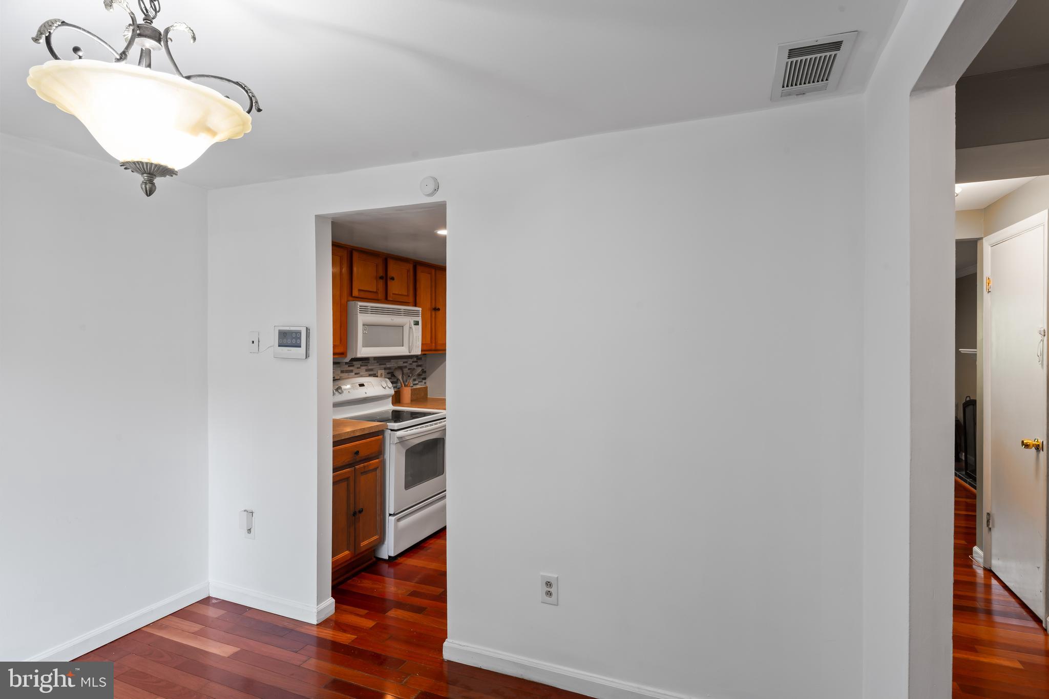 GREENLEAF - Residential Lease