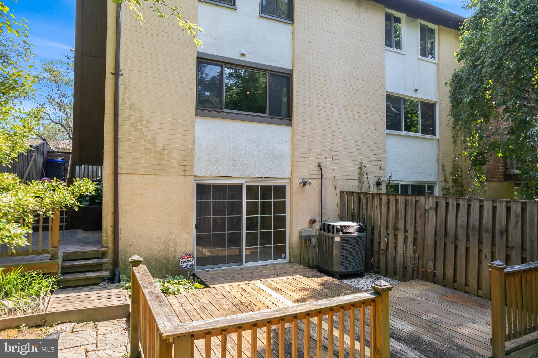 GREENLEAF - Residential Lease