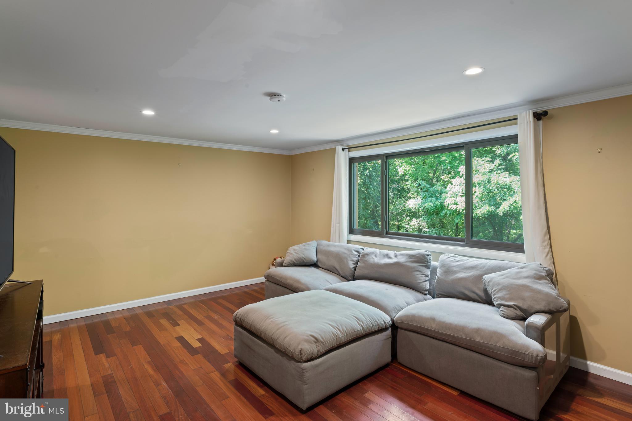 GREENLEAF - Residential Lease