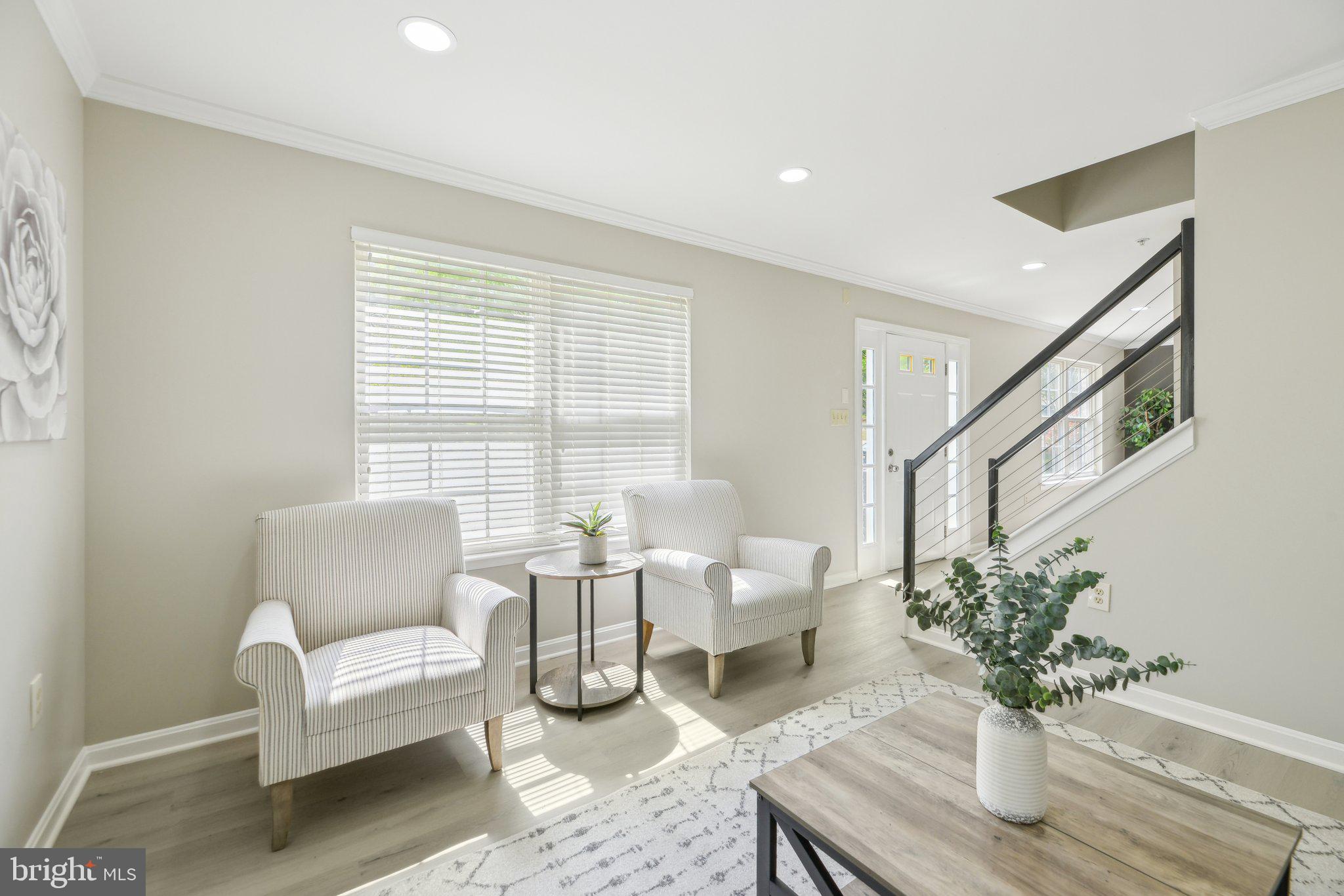 OLD FORT HILLS - Residential