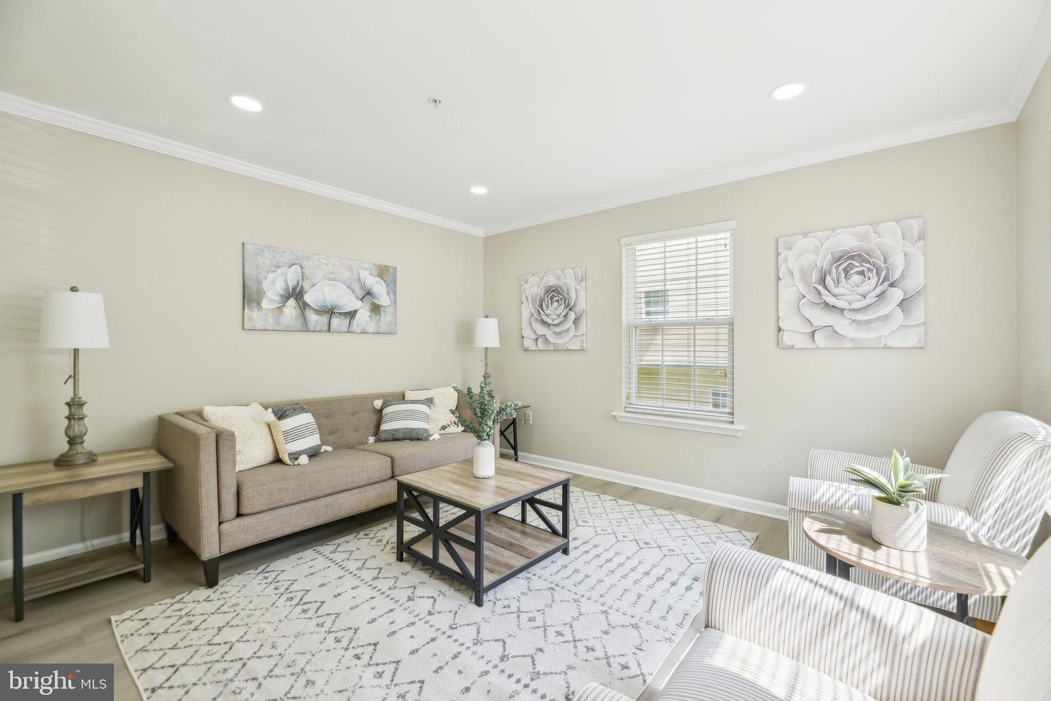 OLD FORT HILLS - Residential