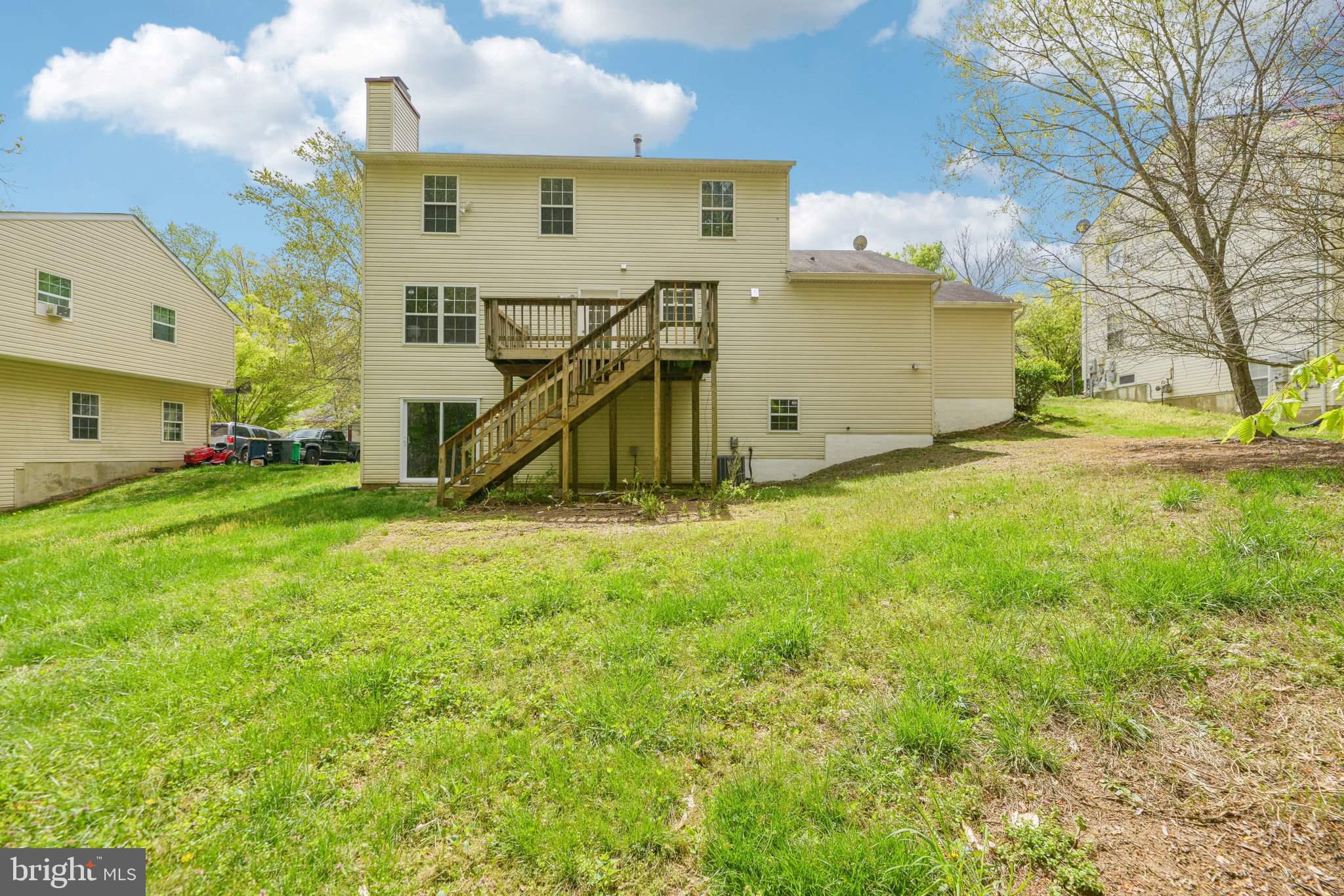 OLD FORT HILLS - Residential