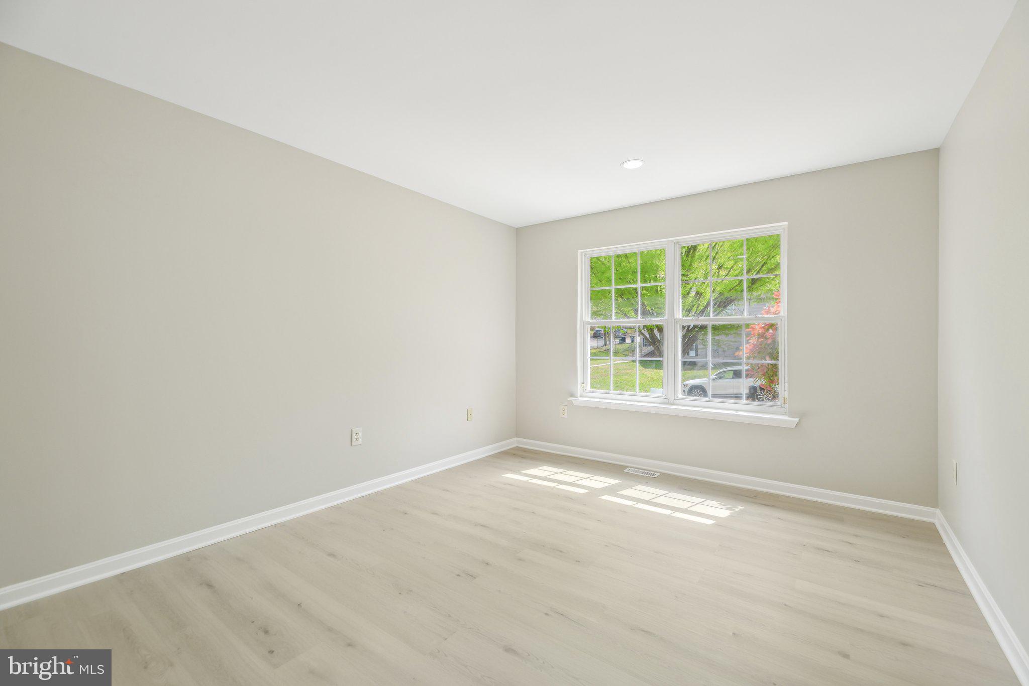 OLD FORT HILLS - Residential