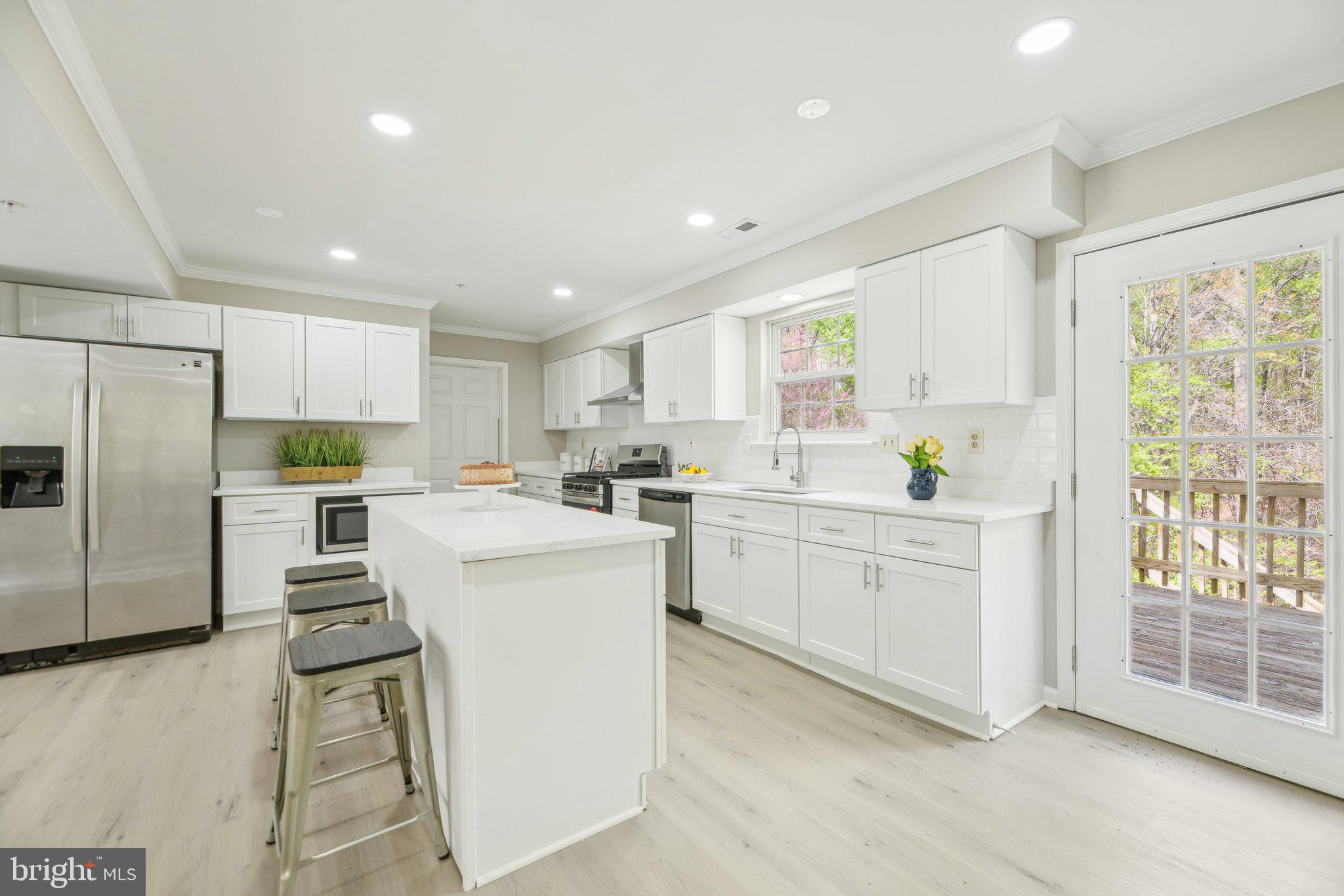 OLD FORT HILLS - Residential