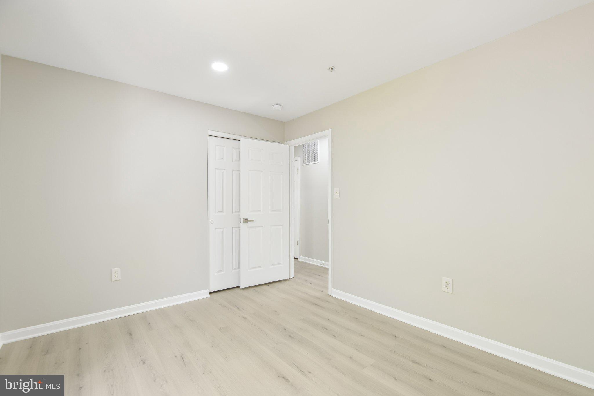 OLD FORT HILLS - Residential