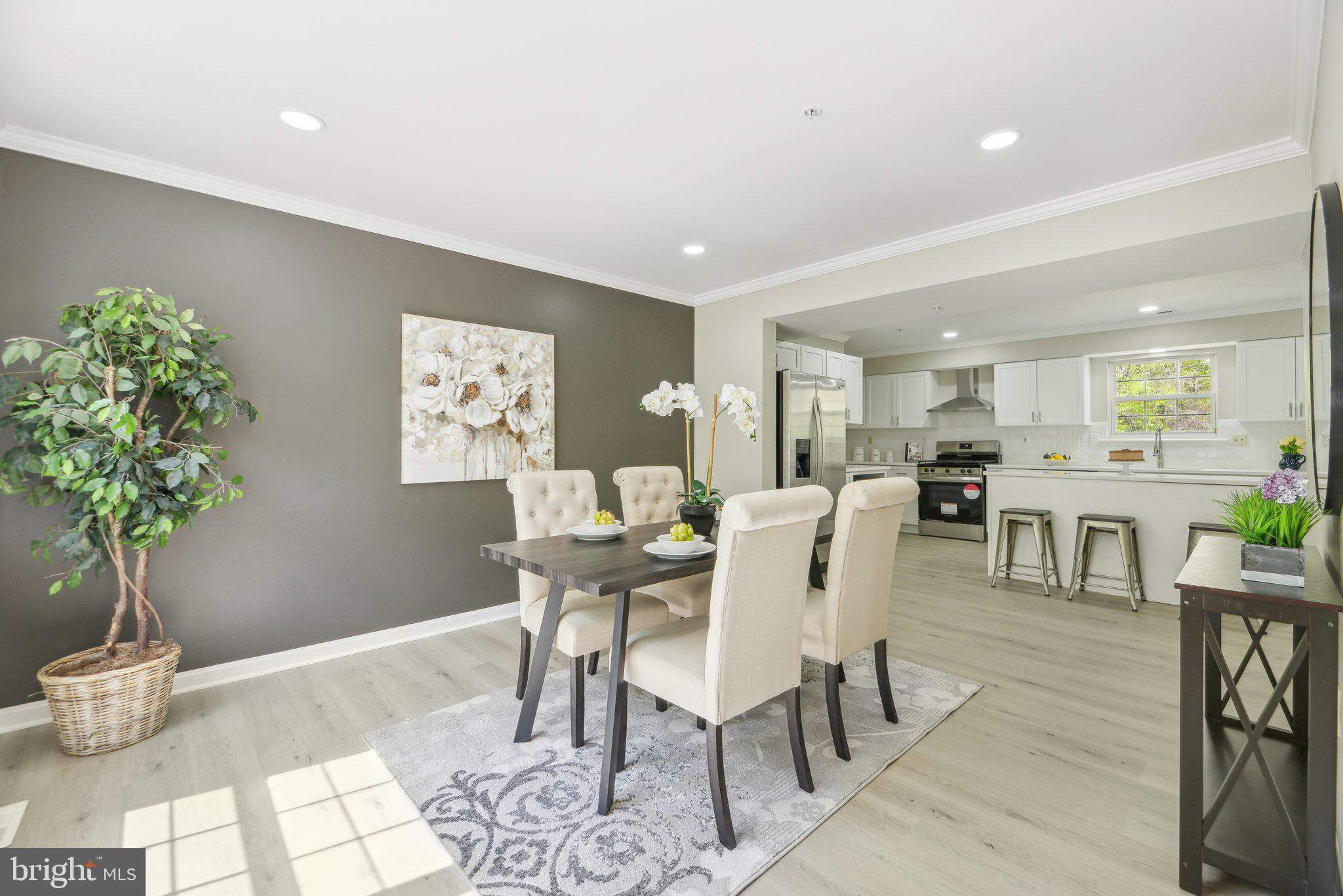 OLD FORT HILLS - Residential