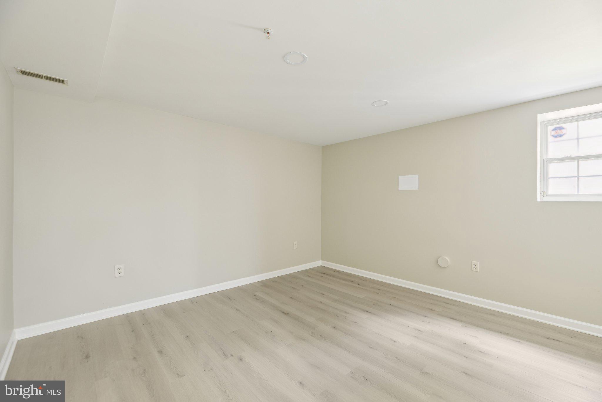 OLD FORT HILLS - Residential