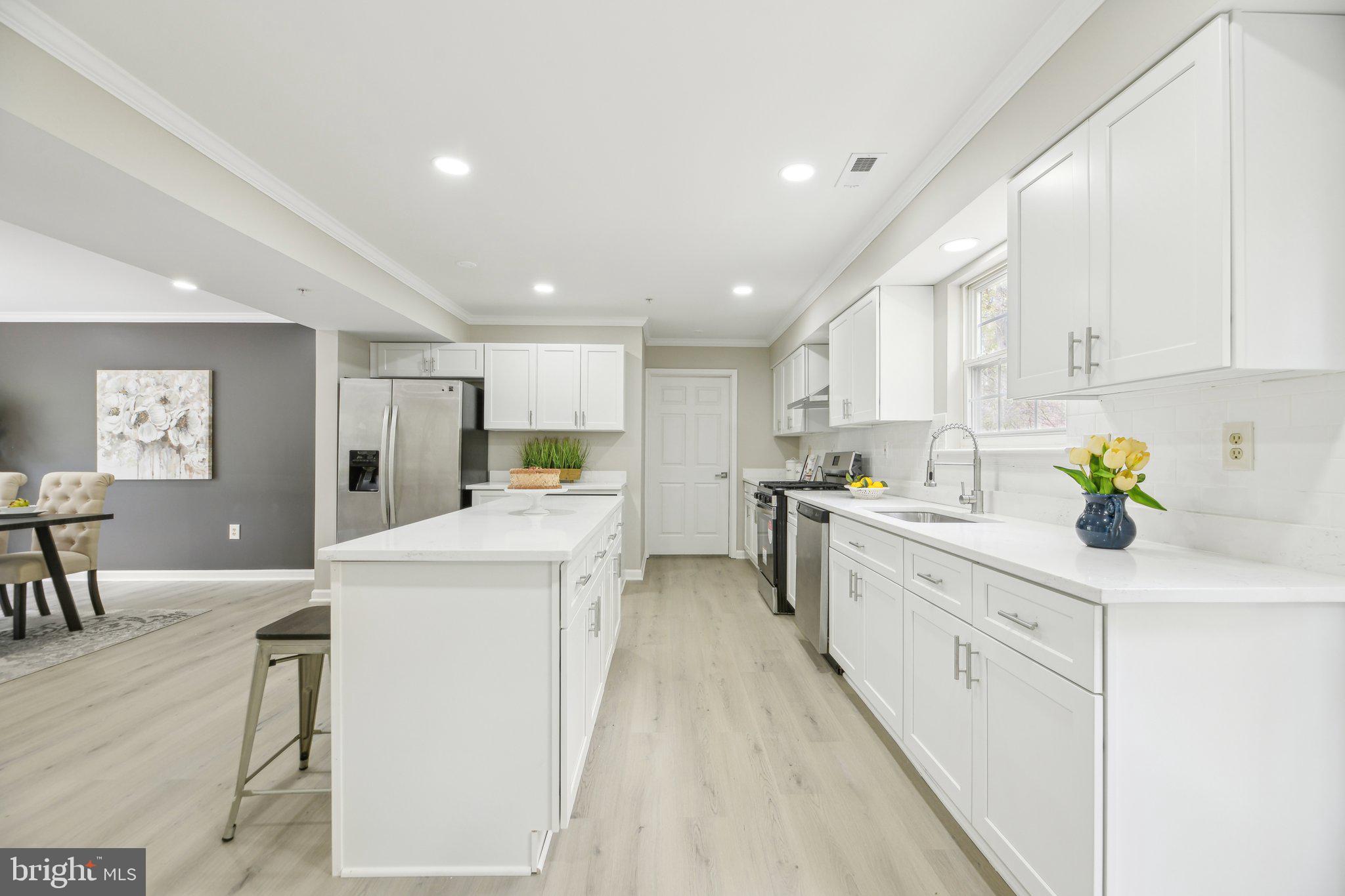 OLD FORT HILLS - Residential