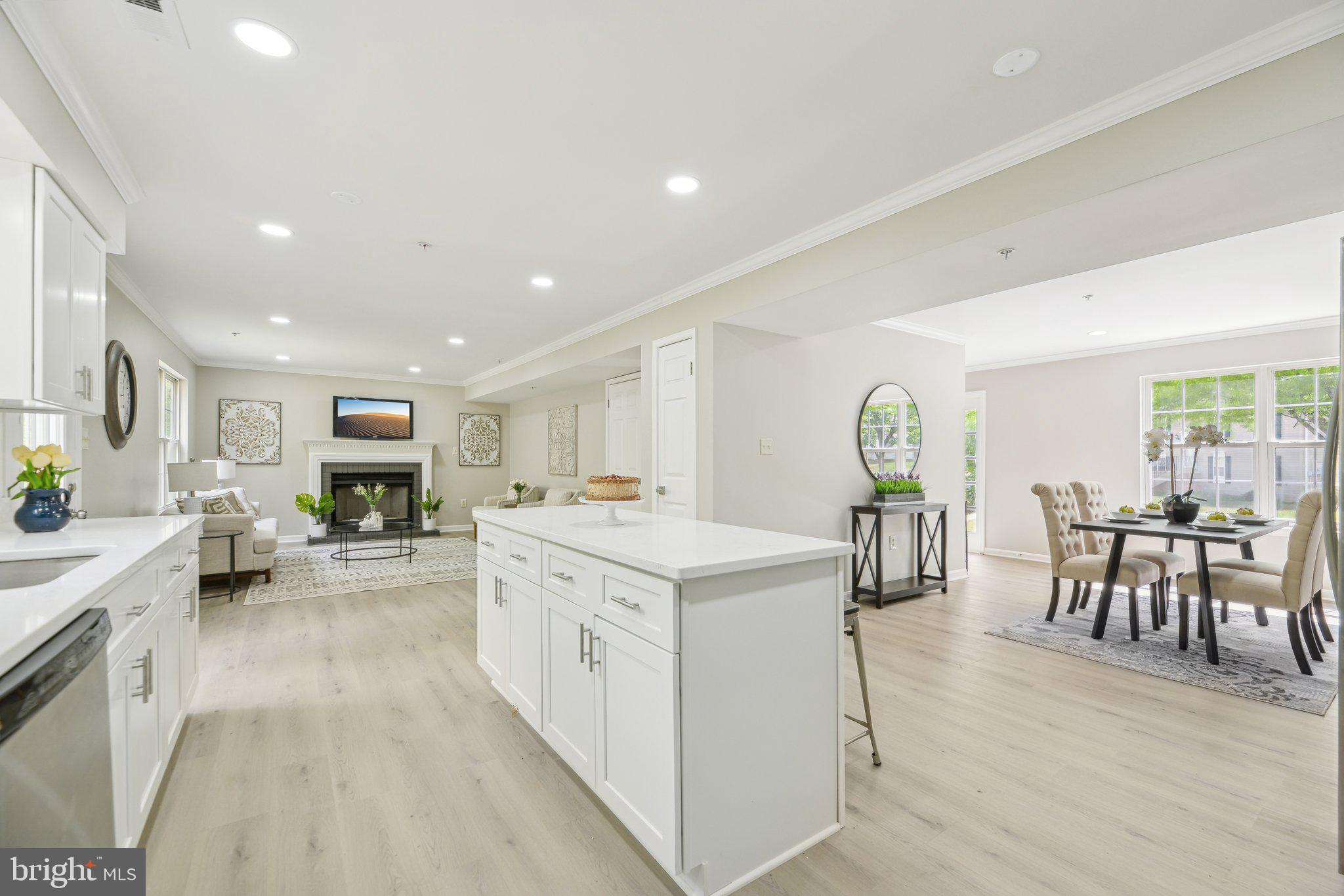 OLD FORT HILLS - Residential