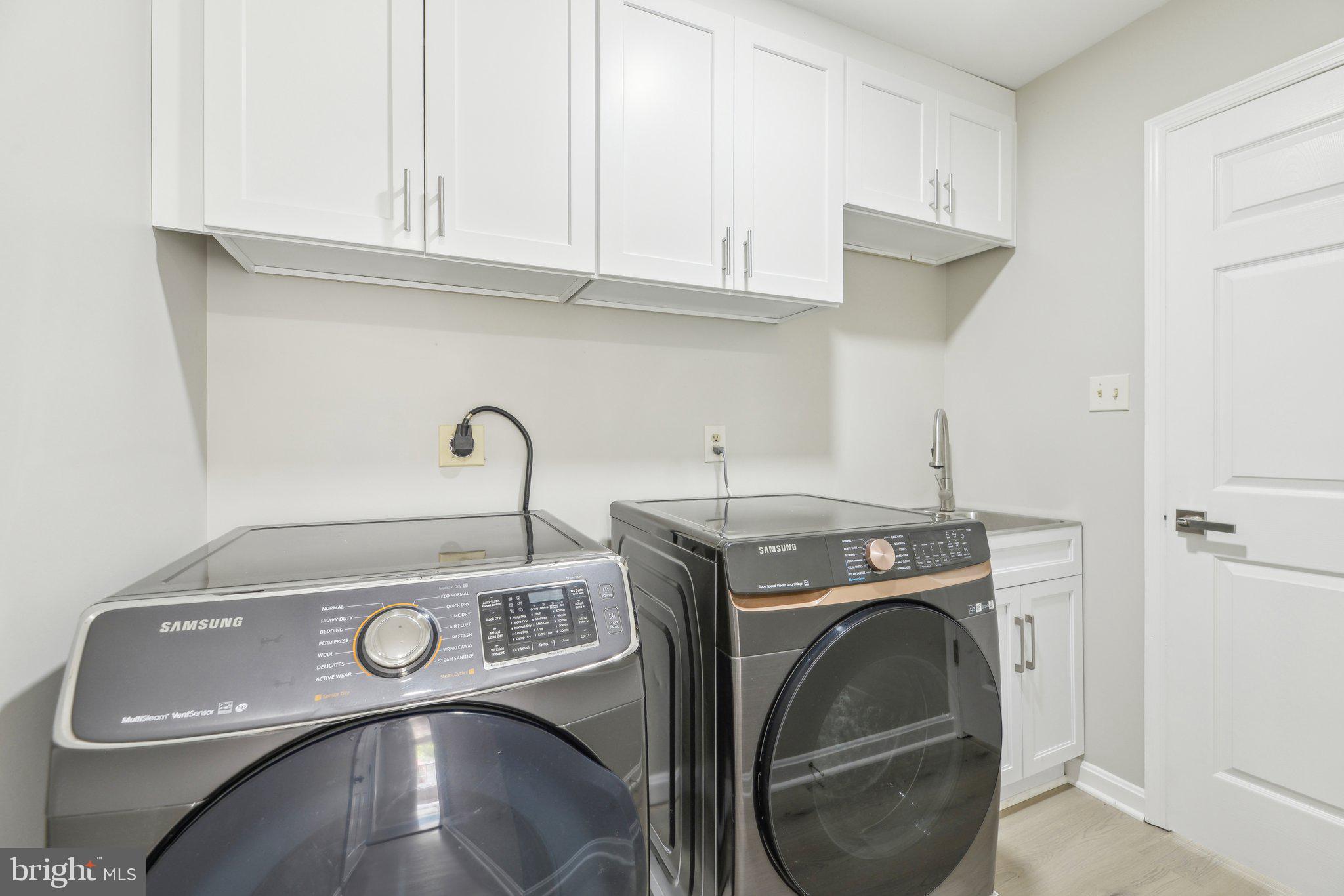 OLD FORT HILLS - Residential