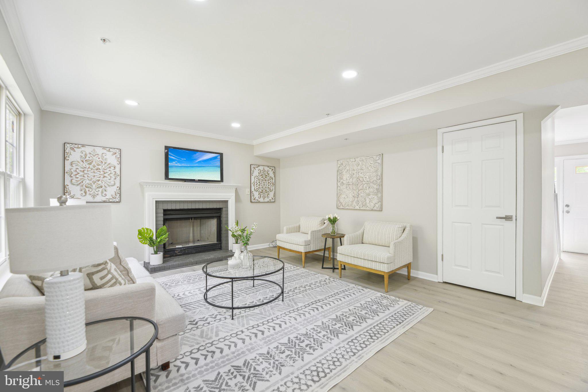 OLD FORT HILLS - Residential