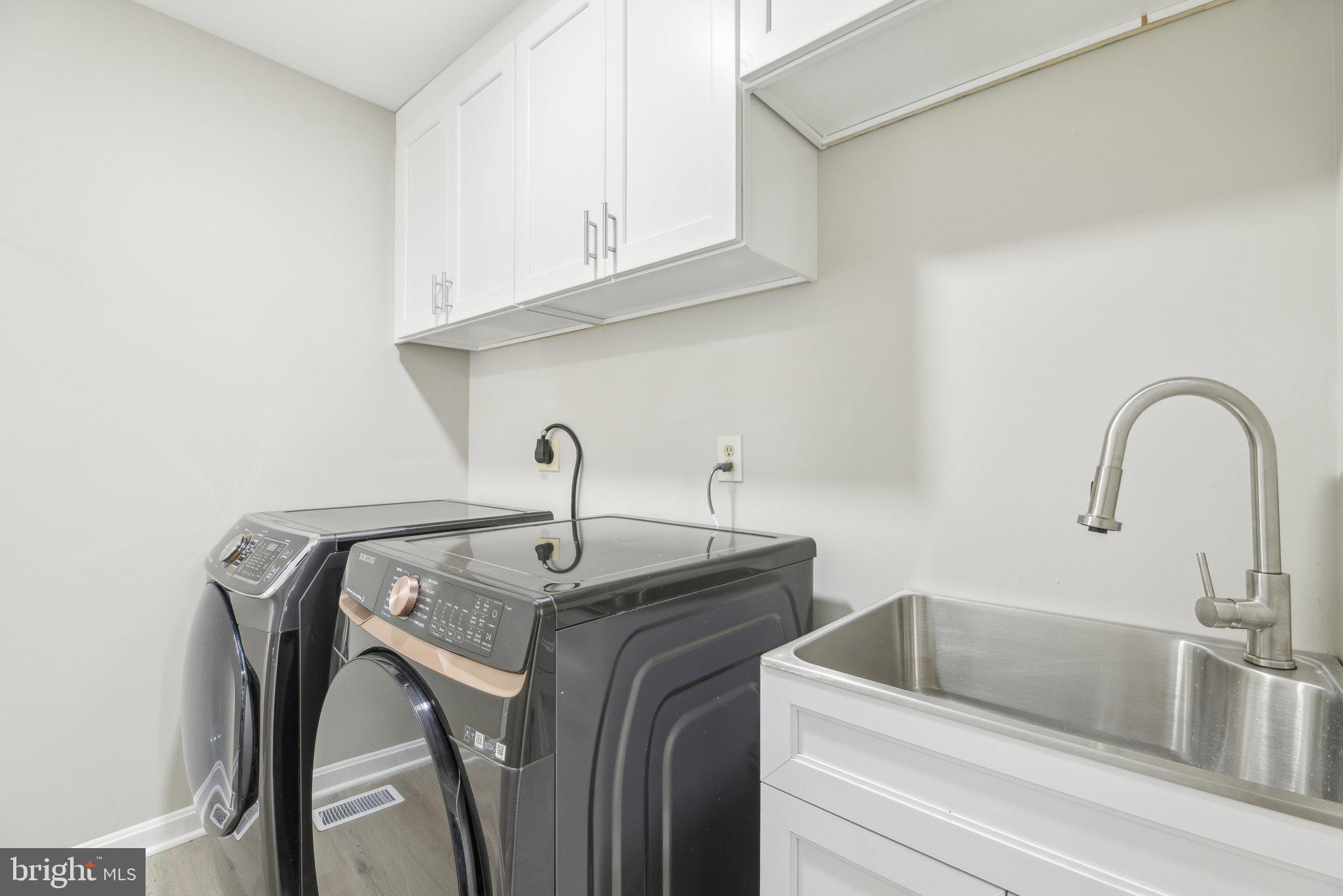 OLD FORT HILLS - Residential