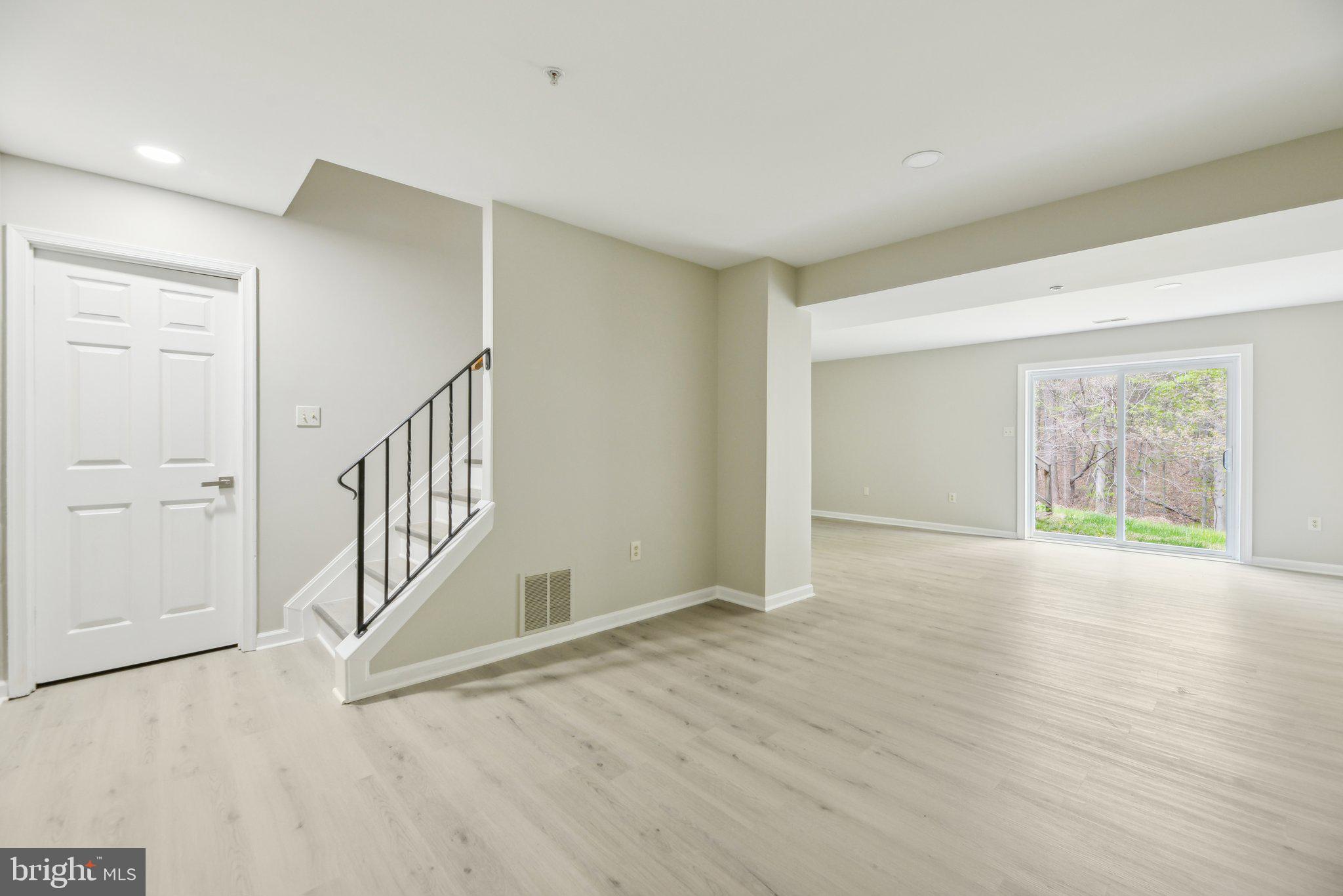 OLD FORT HILLS - Residential