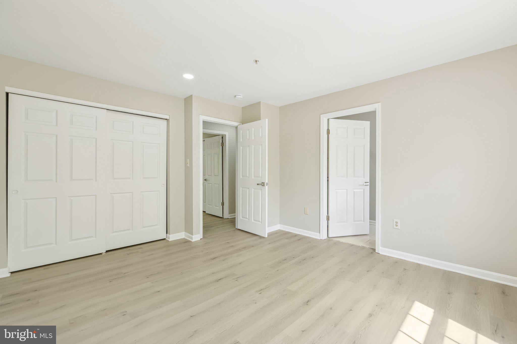 OLD FORT HILLS - Residential