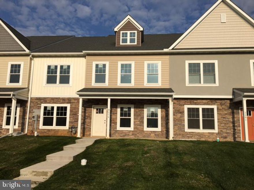 Can be completed by May 2021.  Beautiful, spacious town homes, in a convenient location in East Petersburg. Design your own kitchen with granite counter tops, your choice of cabinets. Tiled master shower tile and flooring of your choice. Generous allowances for kitchens, floors and bath. Open floor plans with lots of room and storage. 3 bedrooms 2.5 baths with a two car garage.