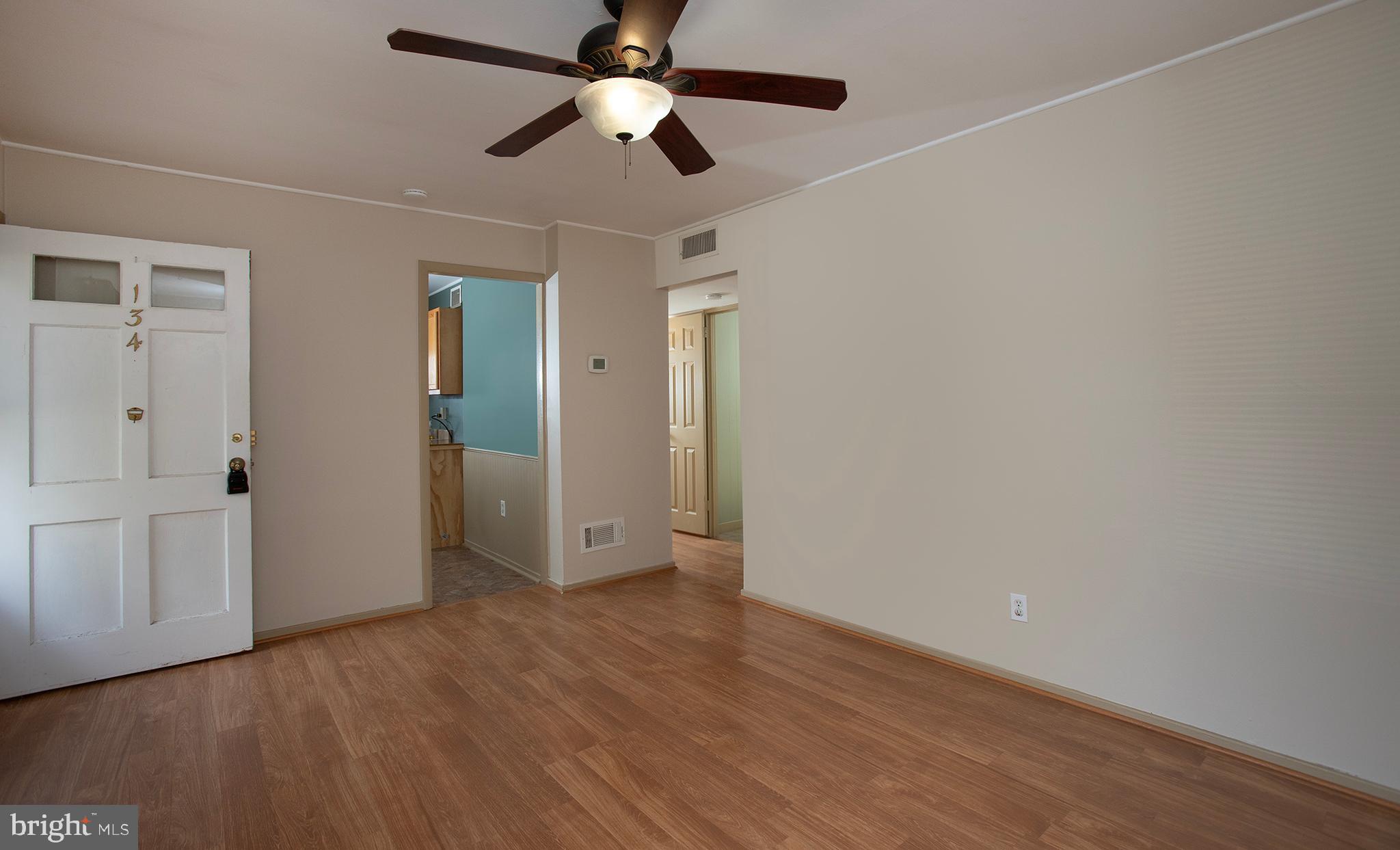 OAK HILLS - Residential Lease