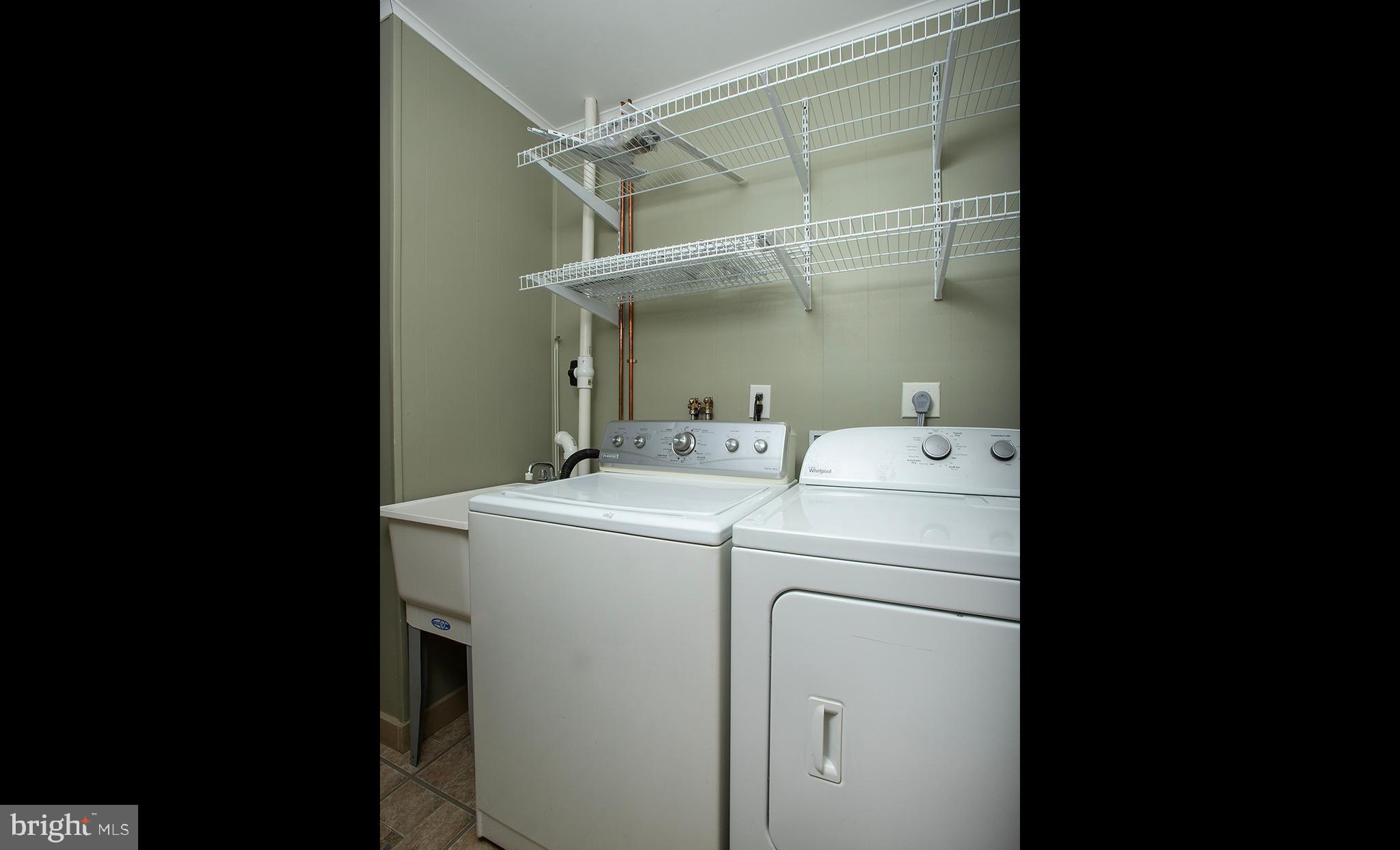 OAK HILLS - Residential Lease