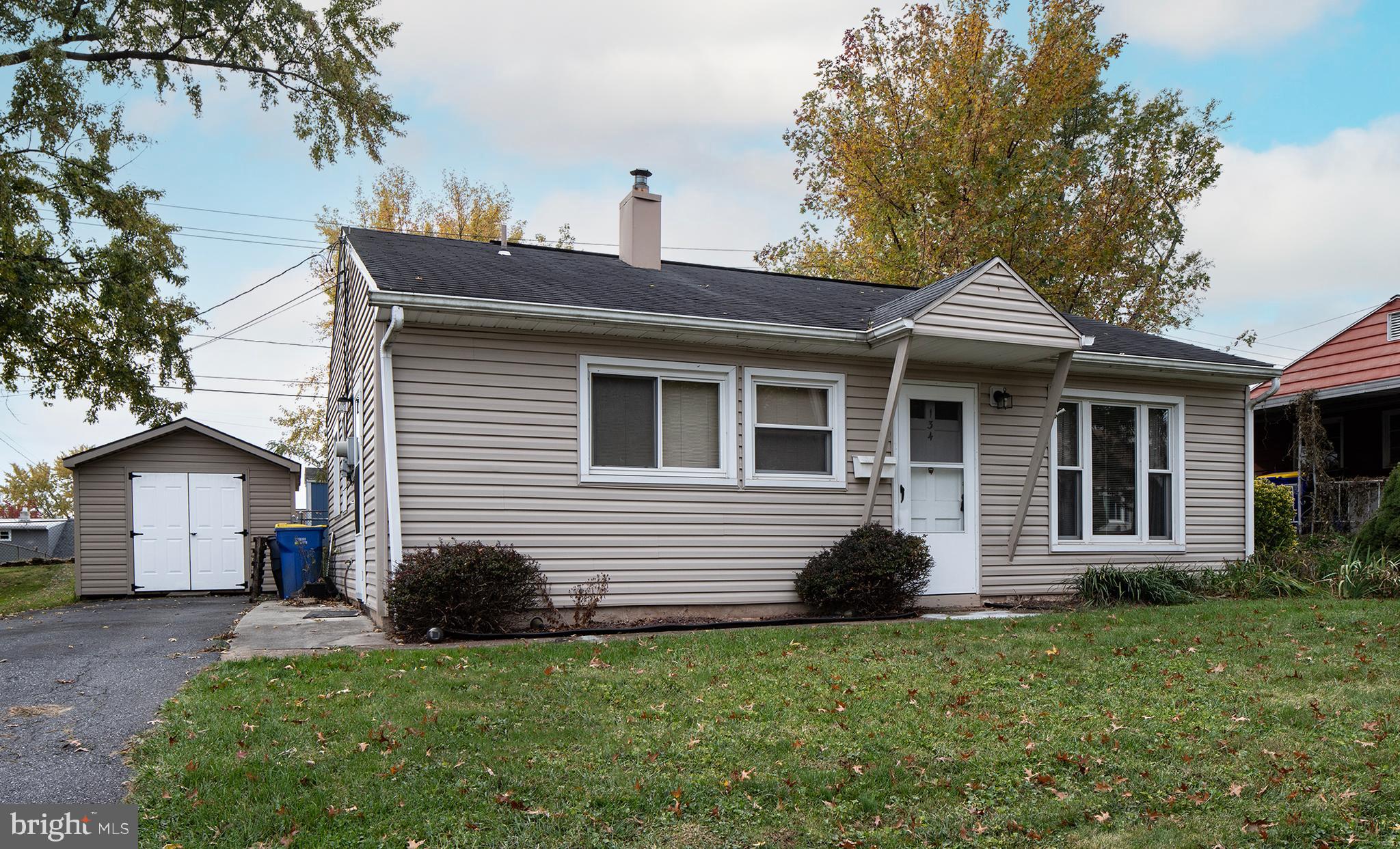 OAK HILLS - Residential Lease